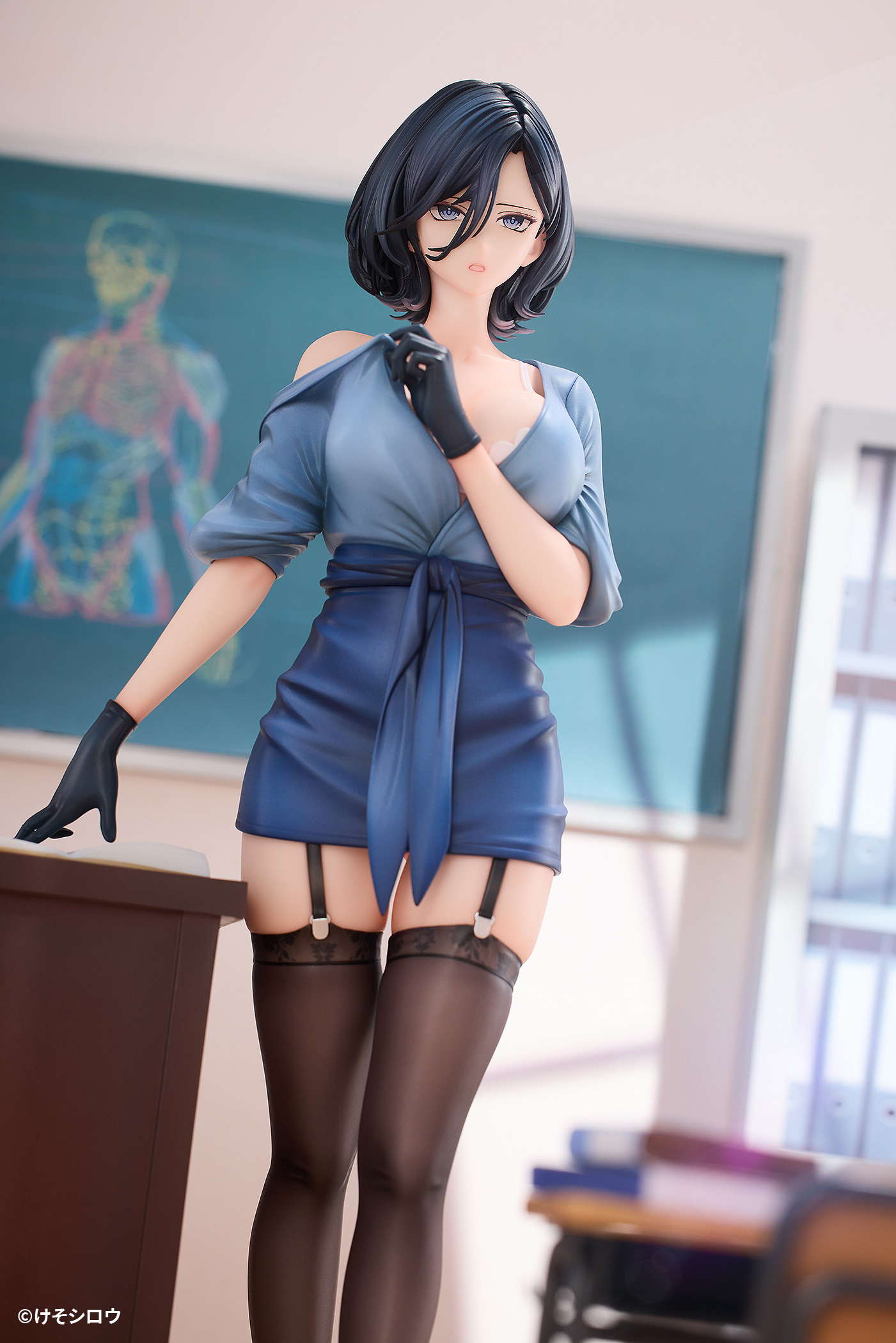HanaBee A NATURAL ART TEACHER WHO SUDDENLY STARTS TAKING OFF HER CLOTHES RUMI 1/6 SCALE FIGURE
