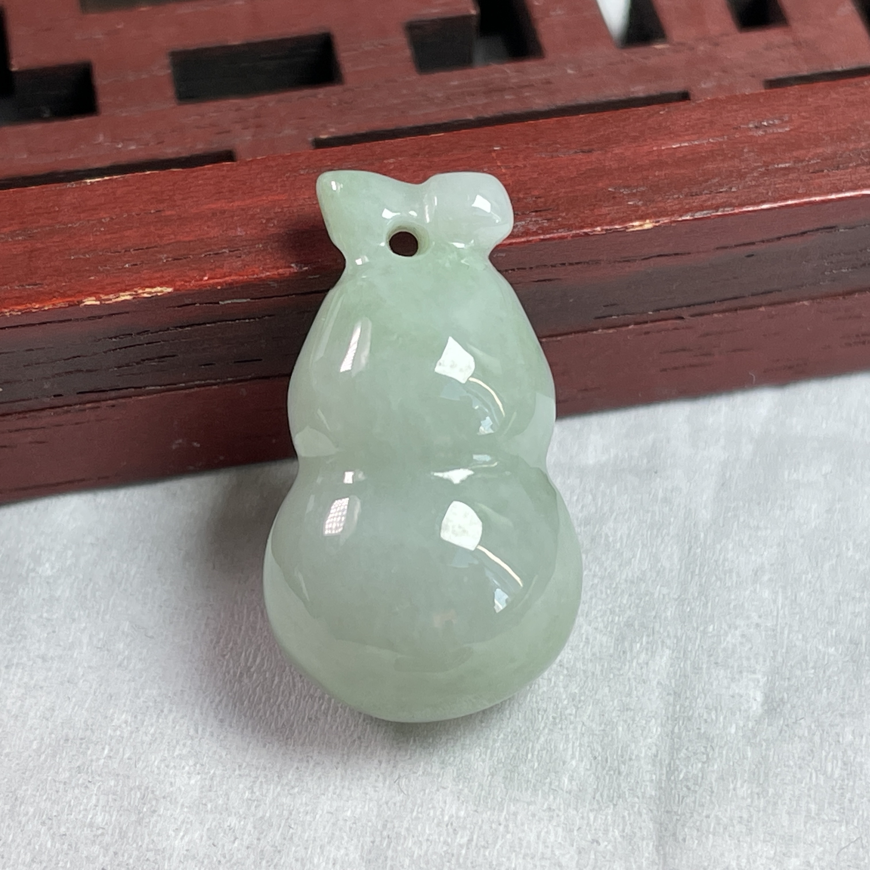 J2161 翡翠冰果綠立體葫蘆吊墜