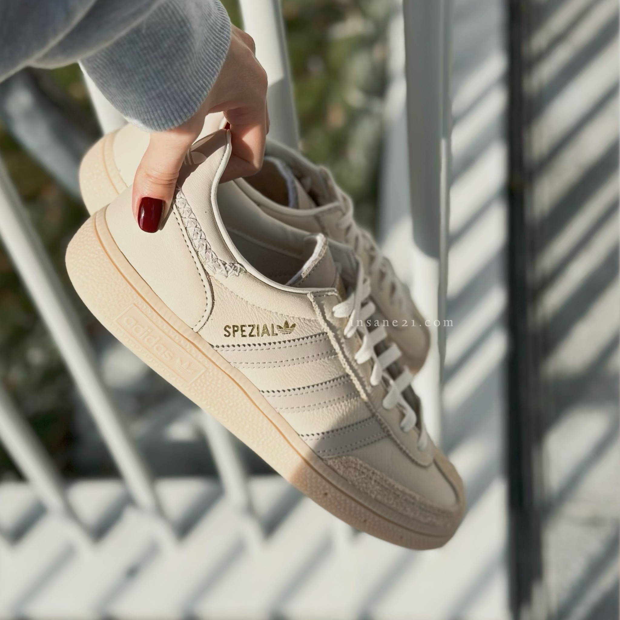 スニーカー ADIDAS Handball Spezial IE3699 4FT1210 adidas Handball Spezial Shoes - White | Free Shipping with