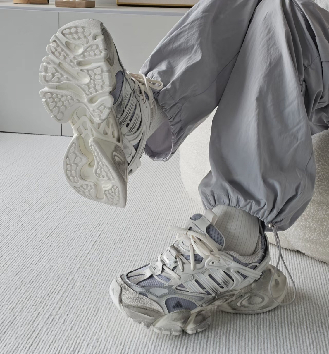 【APAIR】預購 Adidas XLG RUNNER DELUXE 白灰 仿舊 巴黎世家平替款 JS1588