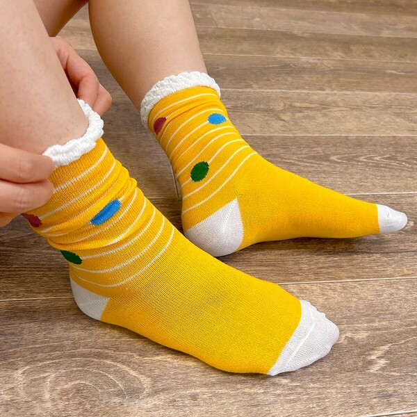 Gloria 可愛七彩幾何圖案中筒襪