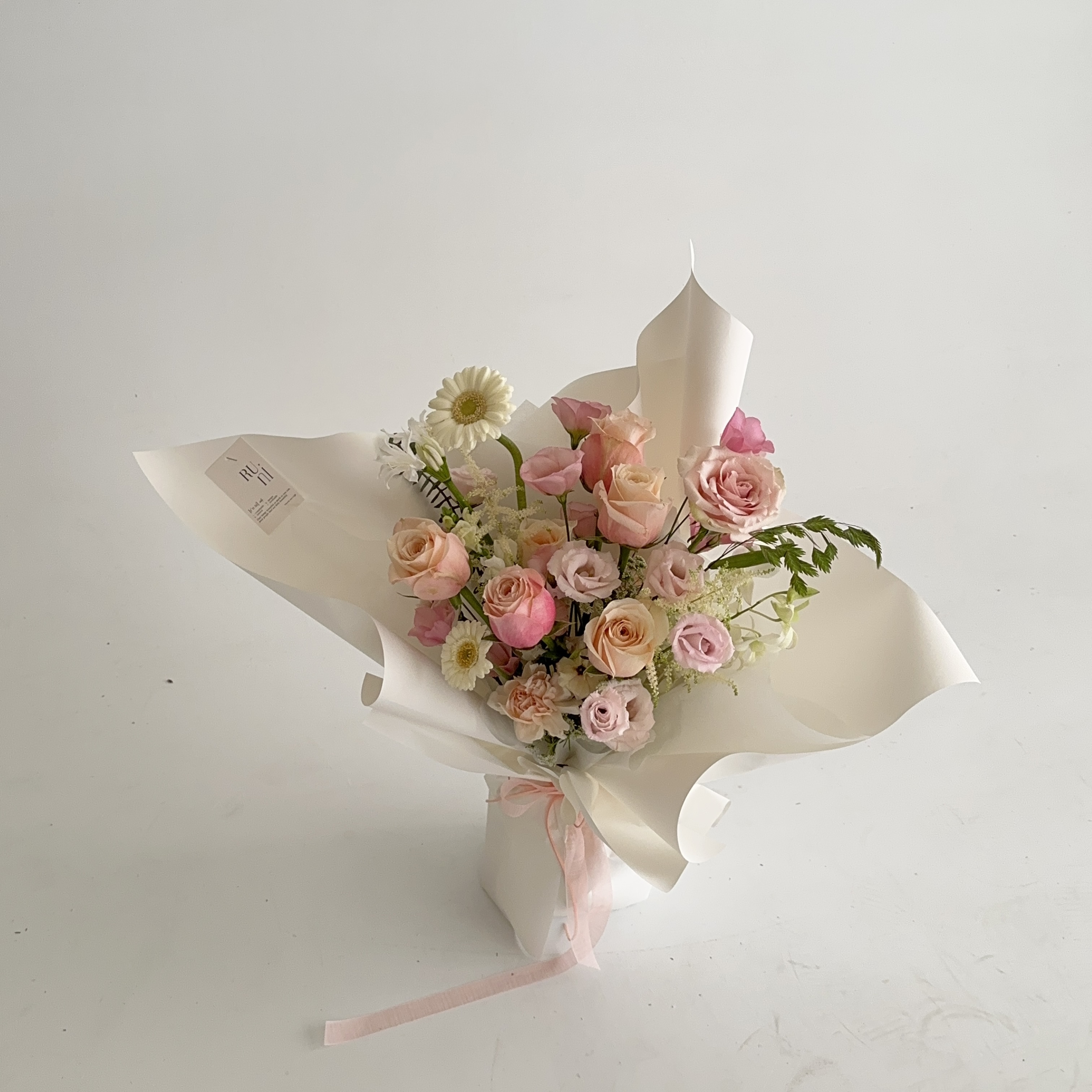 粉戀之詩 - 白粉色系鮮花花束