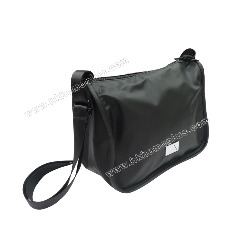 小型皮膜斜孭袋