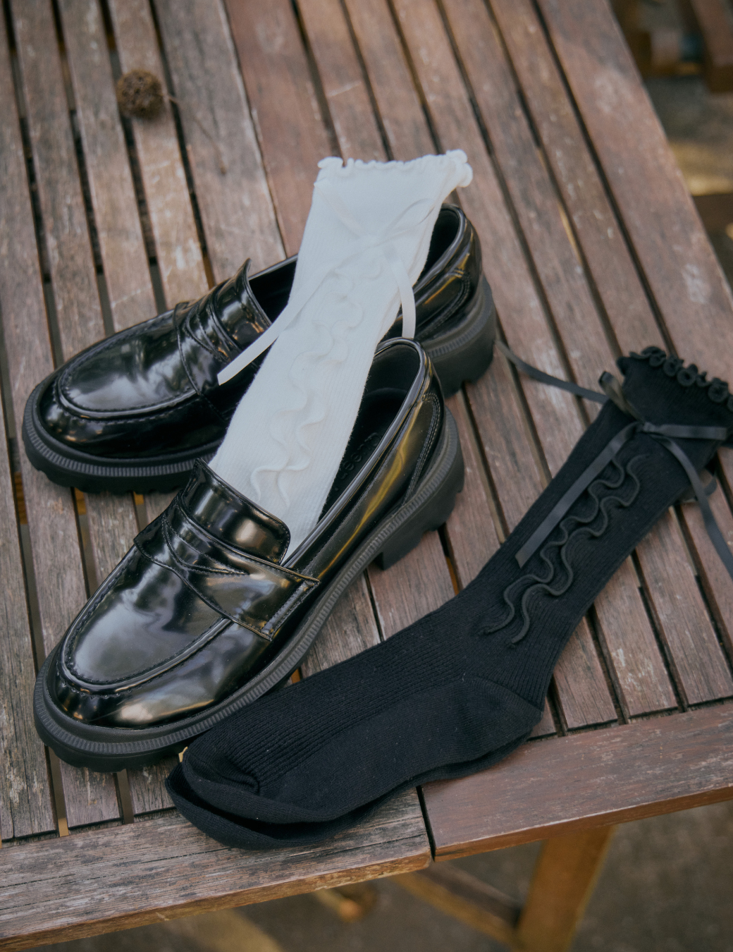 蝴蝶結木耳邊小腿襪（2色）