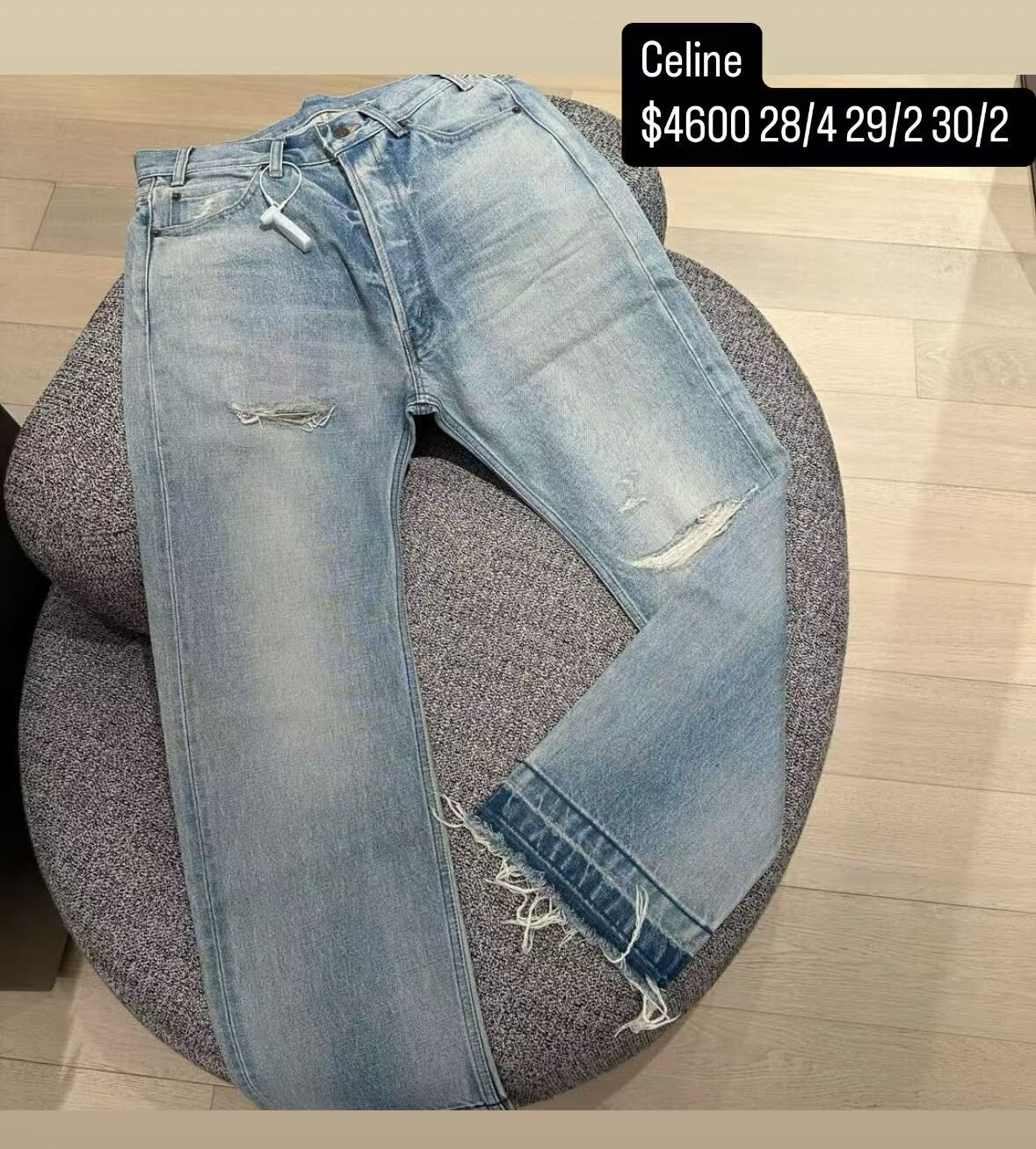 CELINE 淺色爛腳牛仔褲 -T