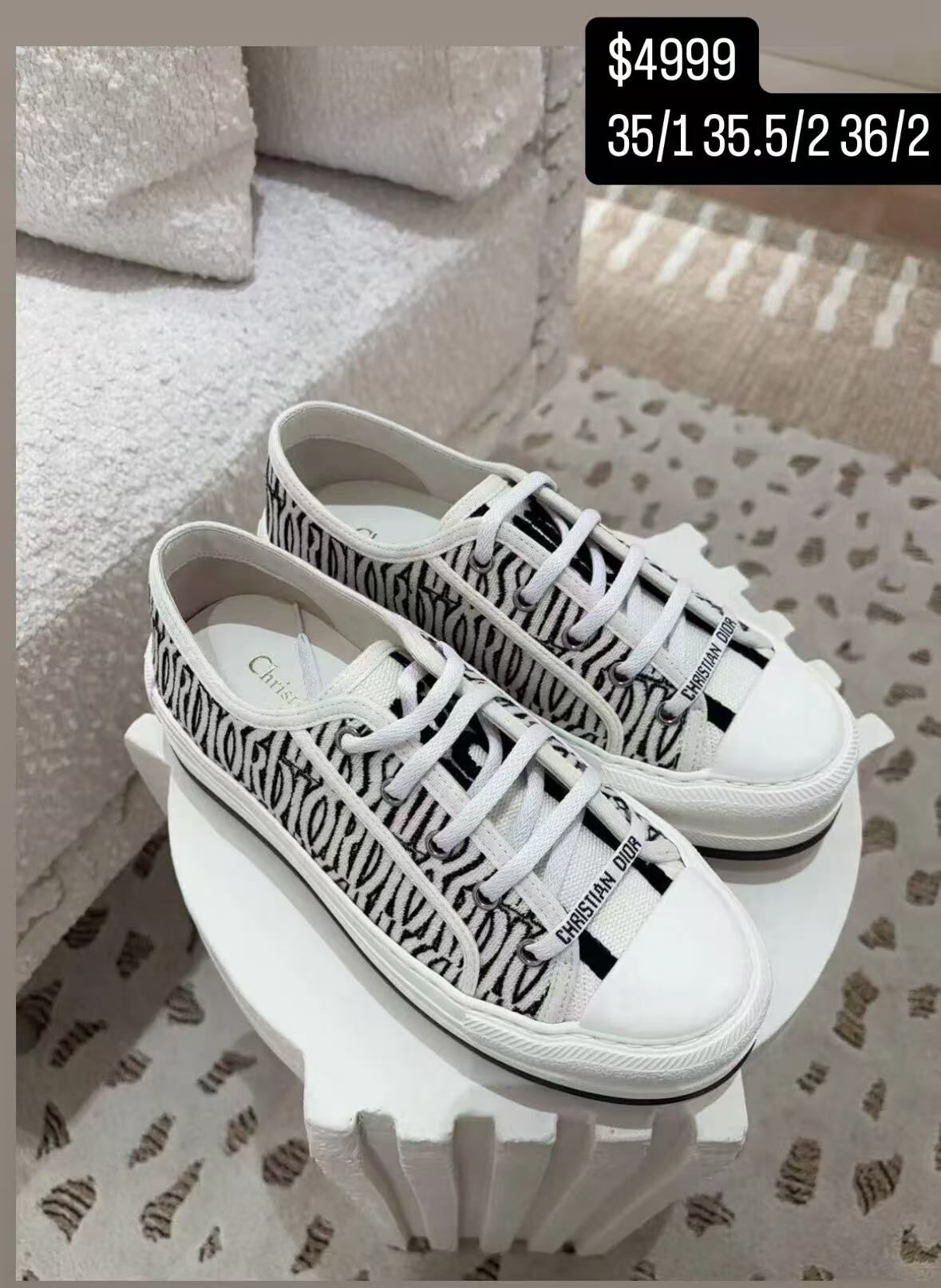 DIOR 黑色配色滿印圓頭鞋 -T