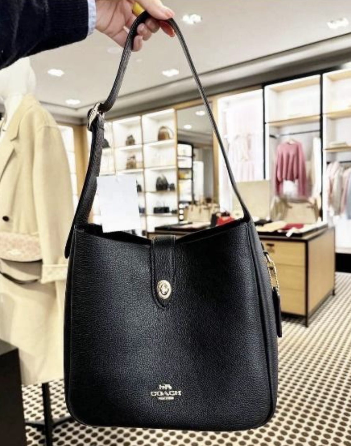 Coach Hadley Convertible Bag（此為預訂商品，如同一訂單中有其他現貨商品，現貨商品會安排先行寄出。）
