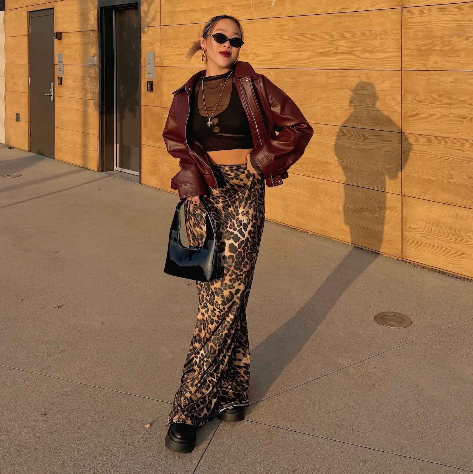 時髦擔當🥀漆皮亮面月牙包(2色)