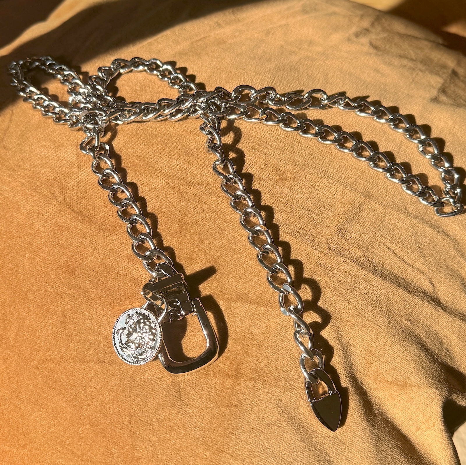 穿搭重點✨銀色金屬腰鏈