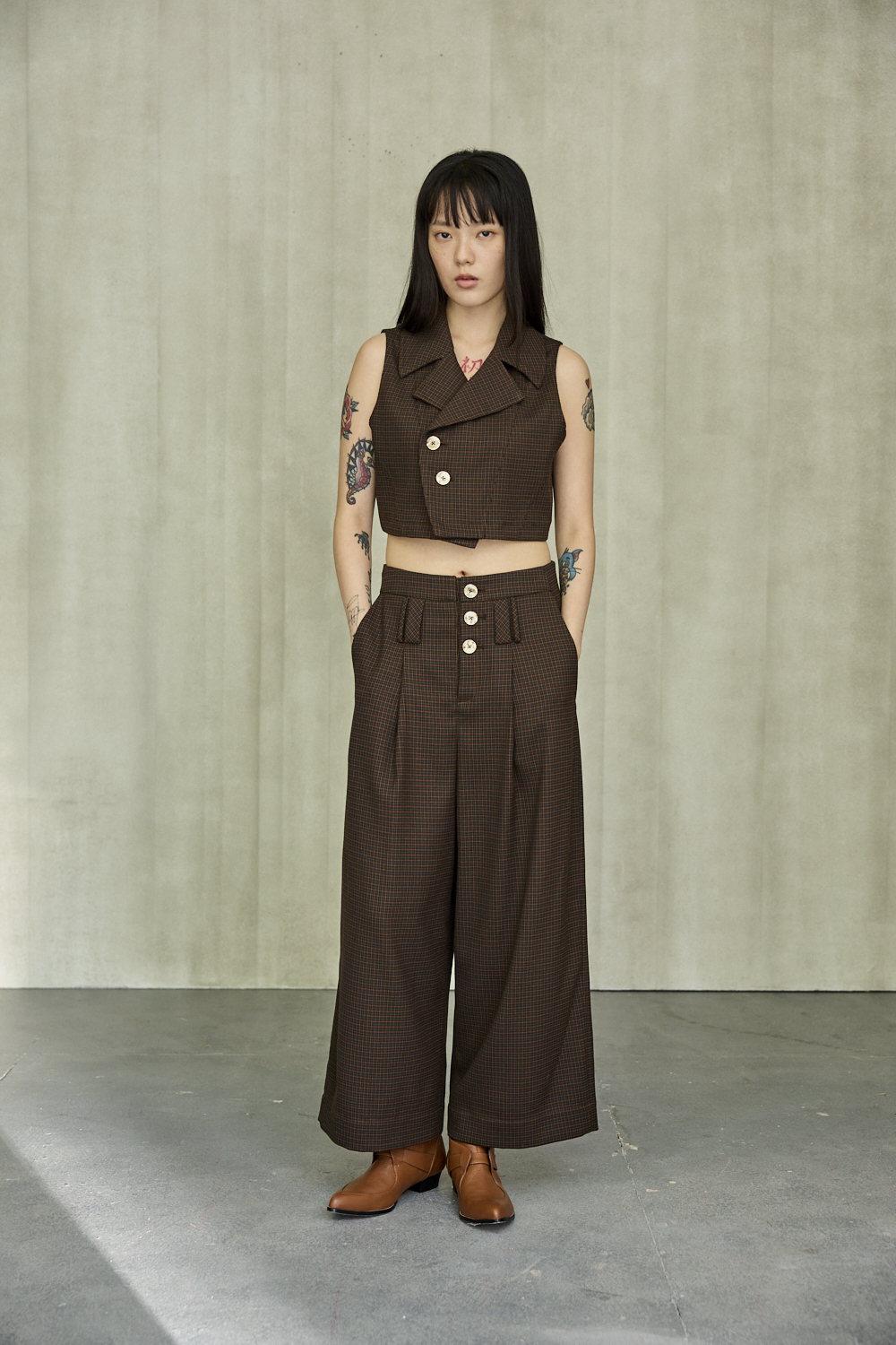 排扣設計寬版直筒褲