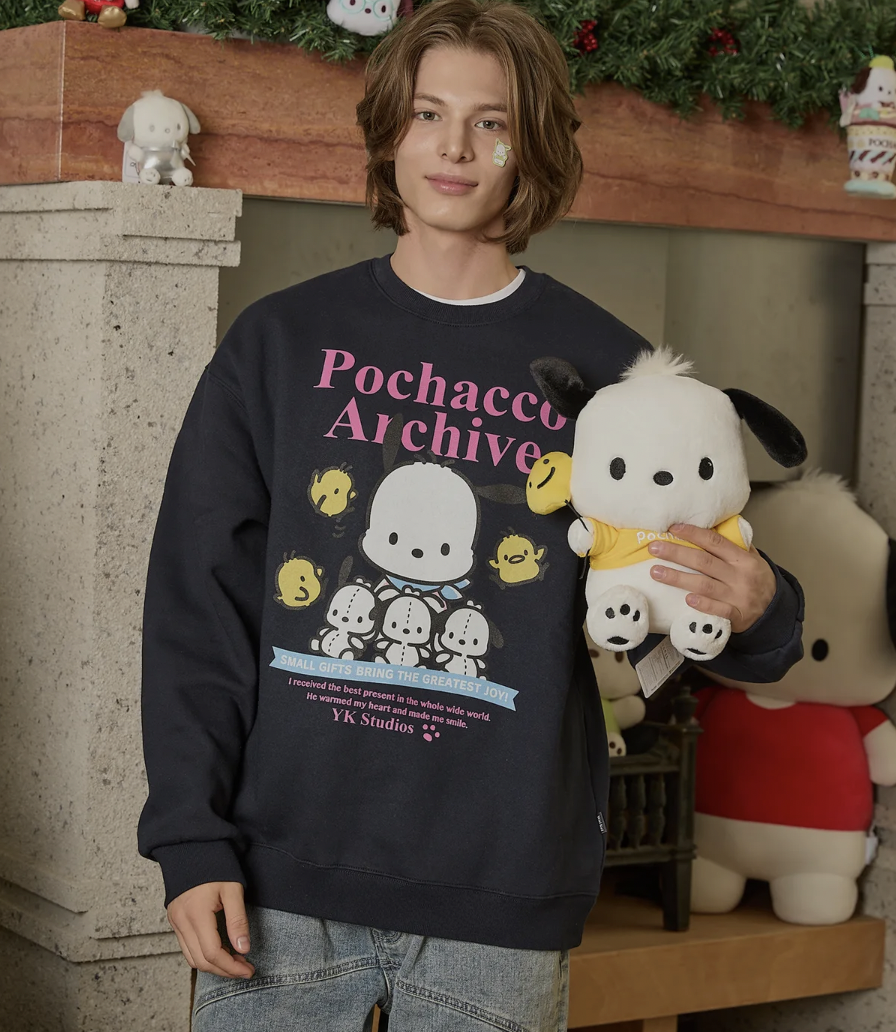 【Wai Kei】 Happy Pochaco Holiday Man to Man /追跡付 韓國WAI KEI x Pochacco Holiday Edition Pochacco Archive 男