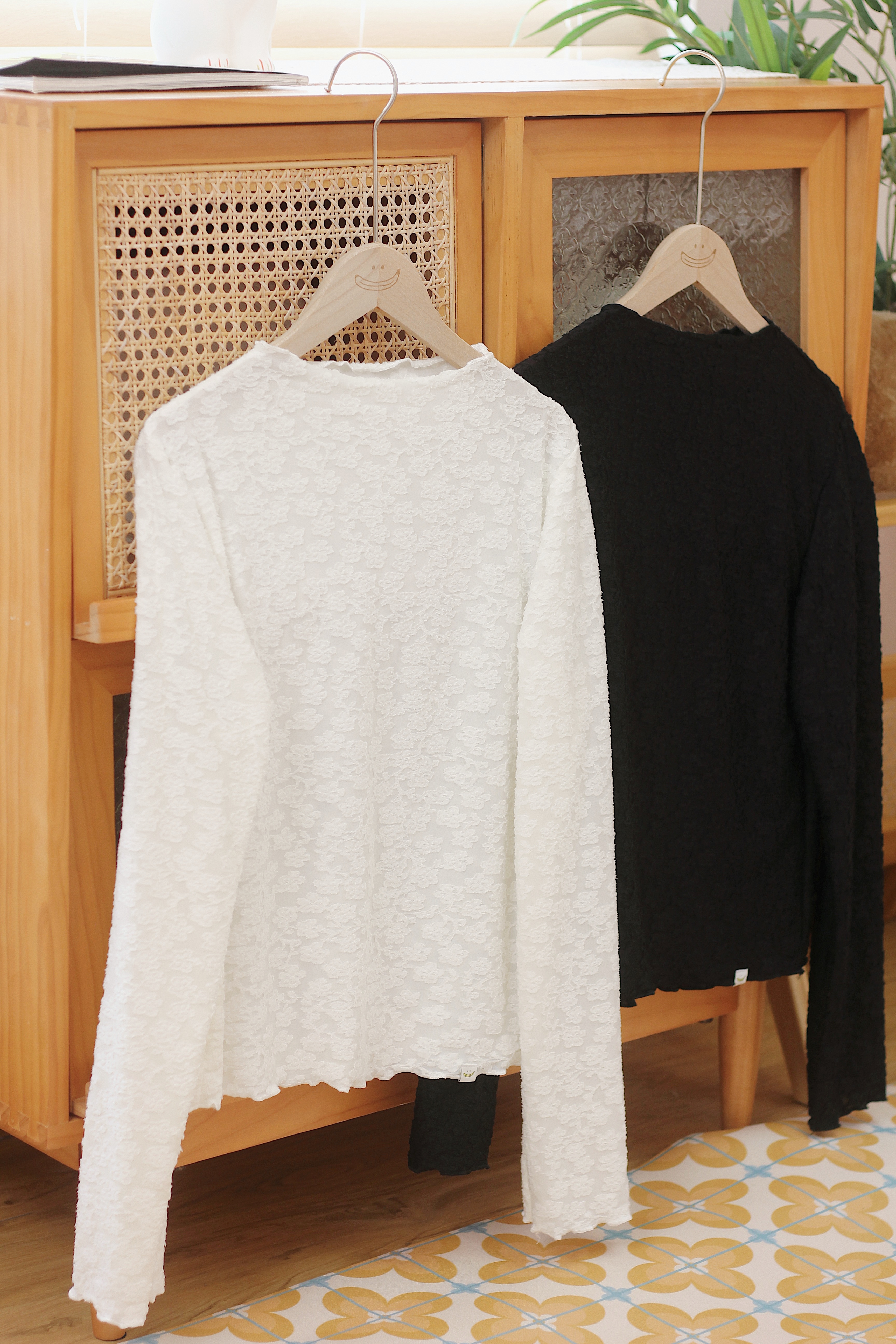 兩色 / 絨毛碎花企領長袖上衣 / Plush Floral Standing Collar Long Sleeve Top