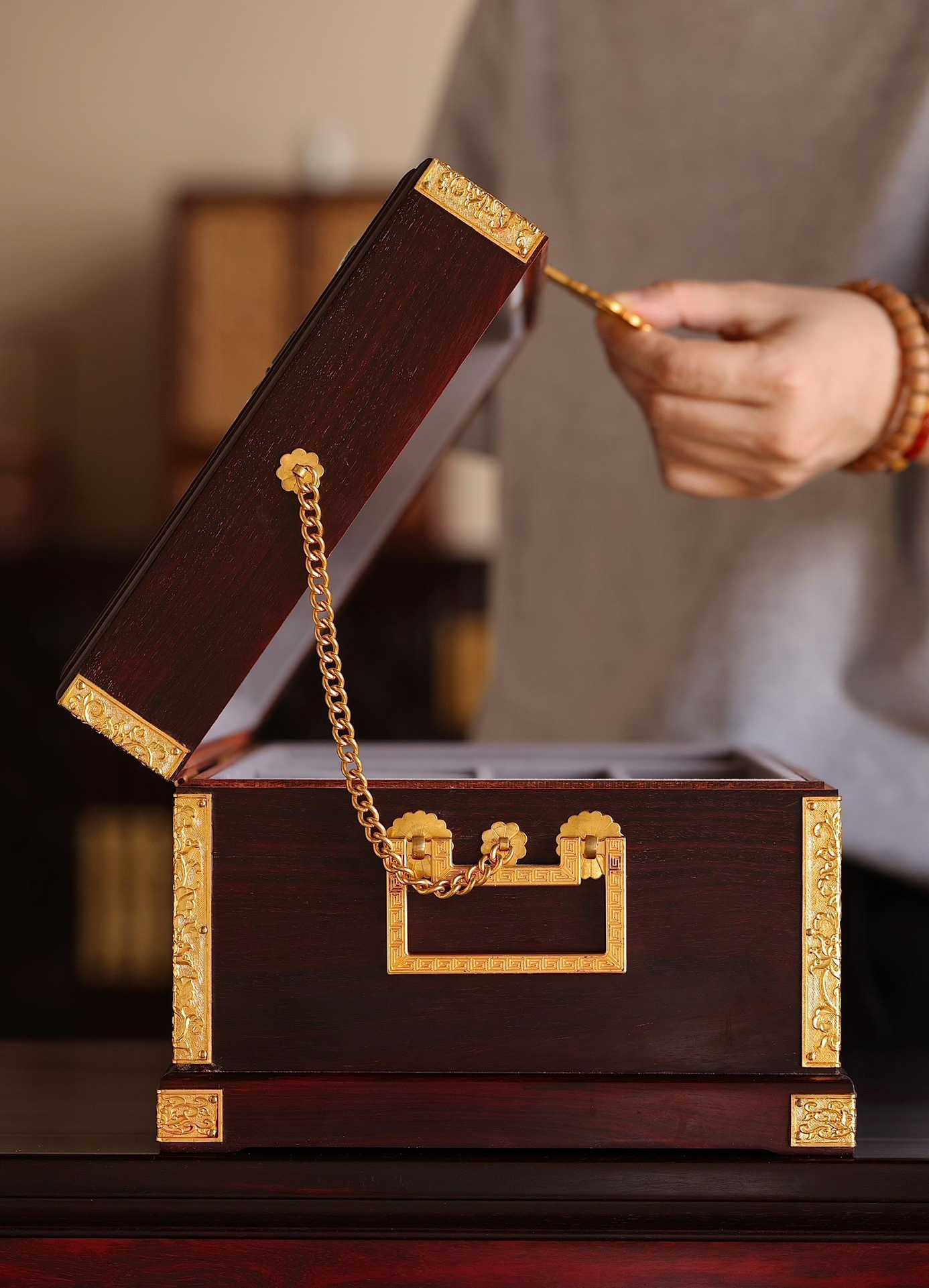 Gilt red sandalwood x hundred treasures inlaid "Fu Lu Da Ji Jewelry Box"