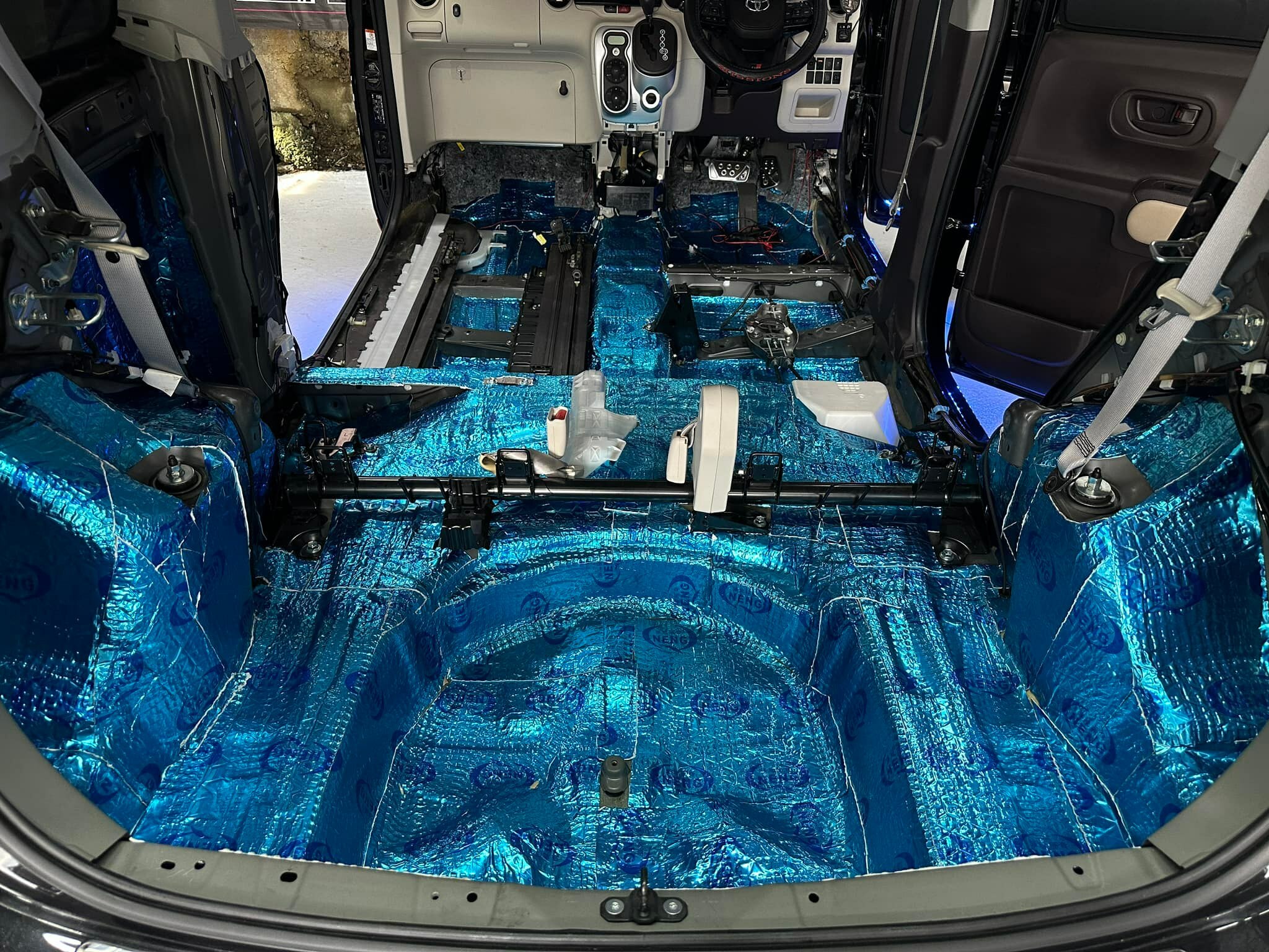 Spade / Porte 汽車隔音工程 (全車)