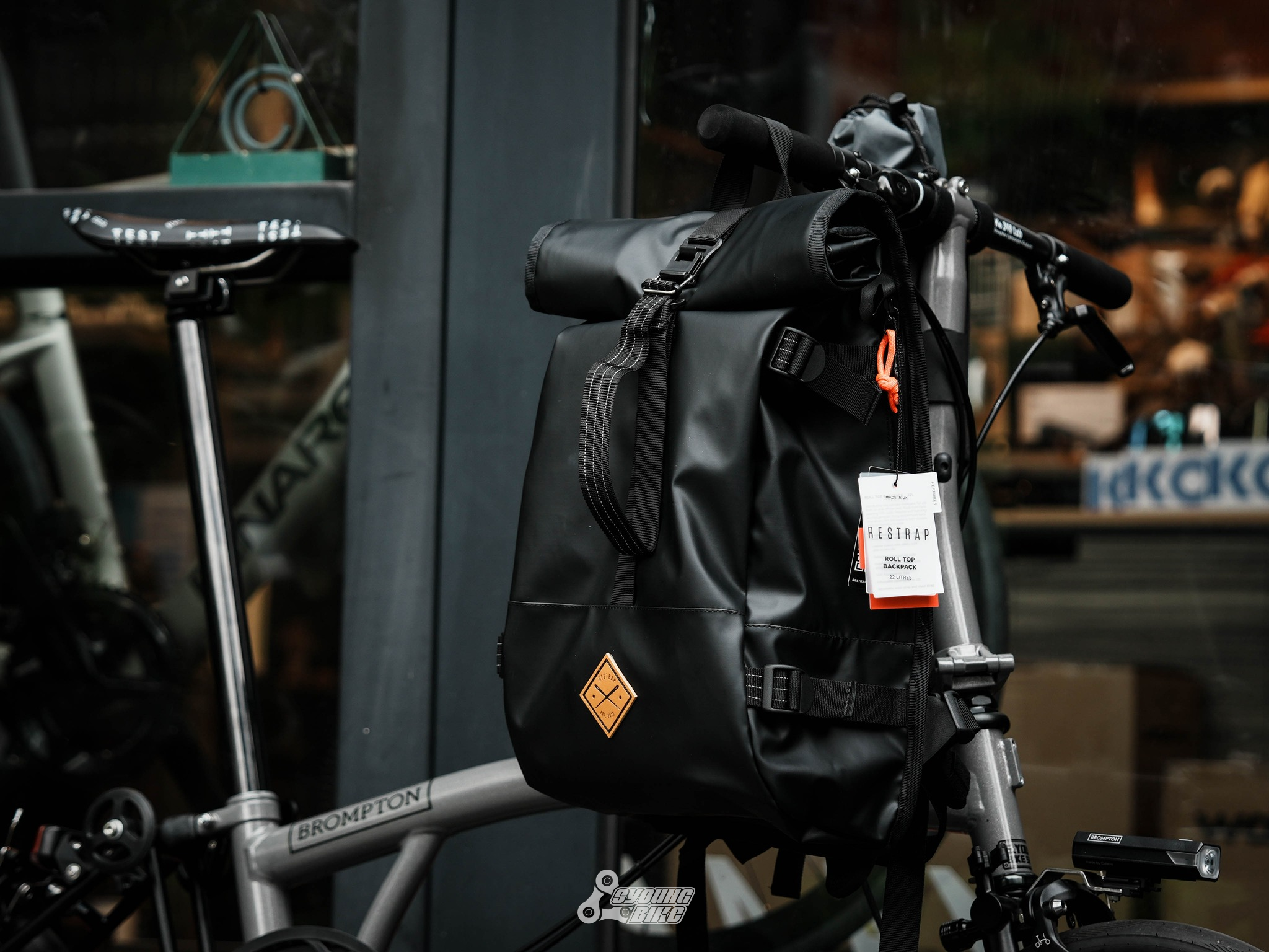 【Restrap】 ROLL TOP 捲頂後背包 22L / 黑