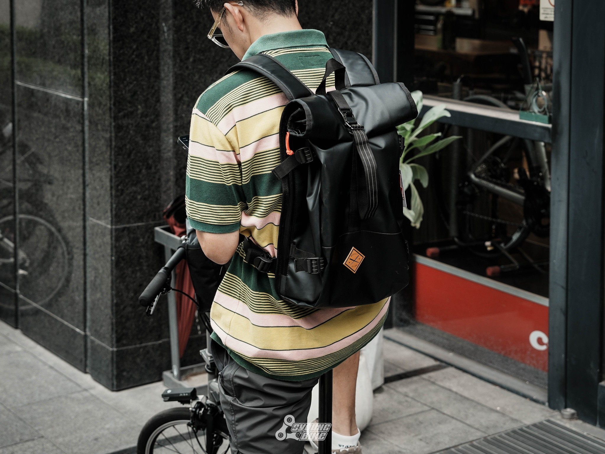 【Restrap】 ROLL TOP 捲頂後背包 22L / 黑