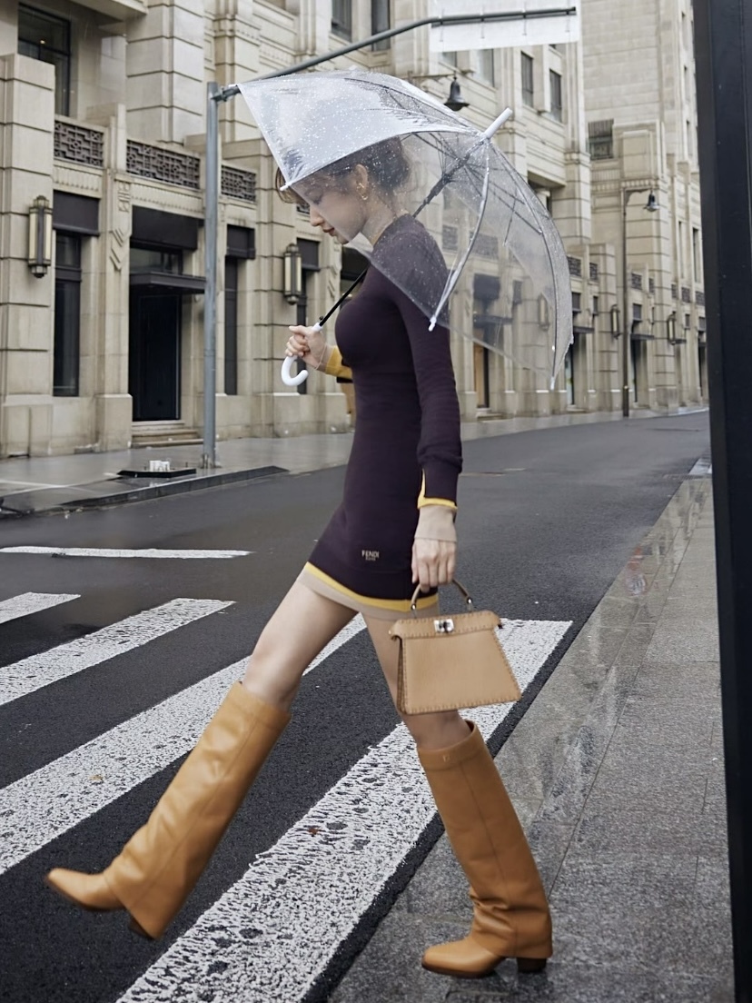 FENDI Selleria 手工縫線特小型 Peekaboo ISeeU