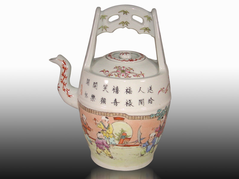 鹿港窯|居家風水擺件｜粉彩瓷戲嬰圖百福壺｜仿康熙藝術品