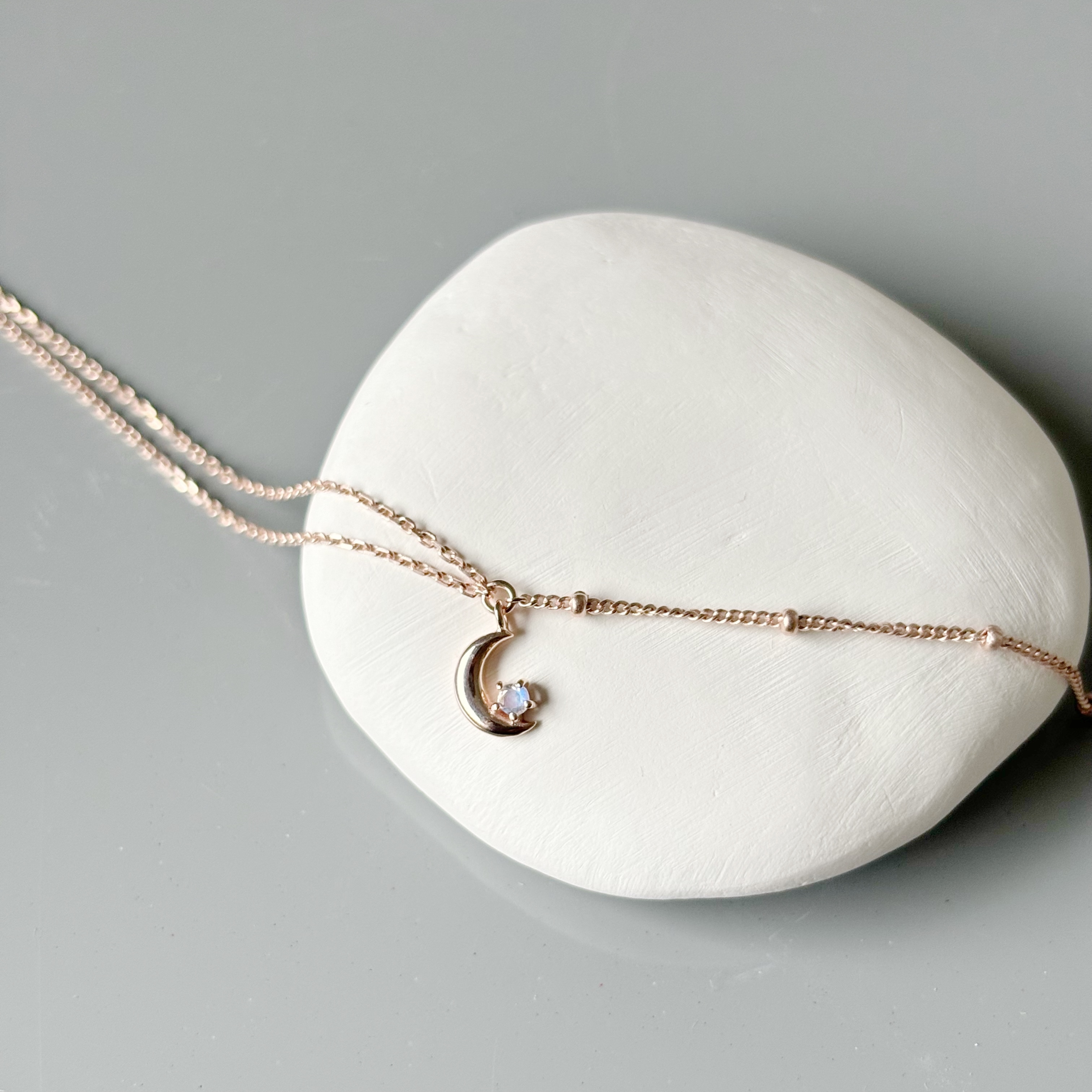 Moon月光石不對稱手鏈