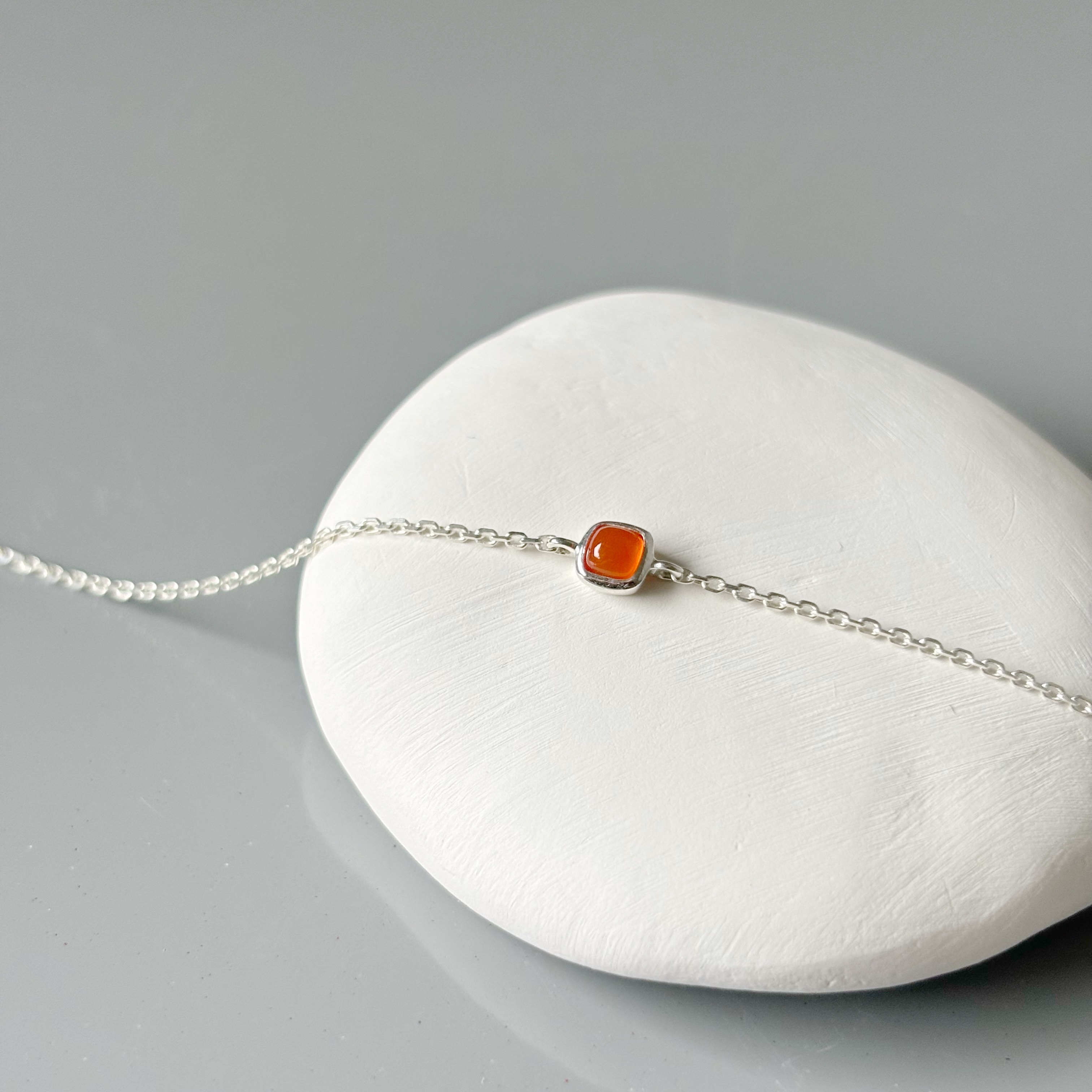 Cushion橘瑪瑙手鏈