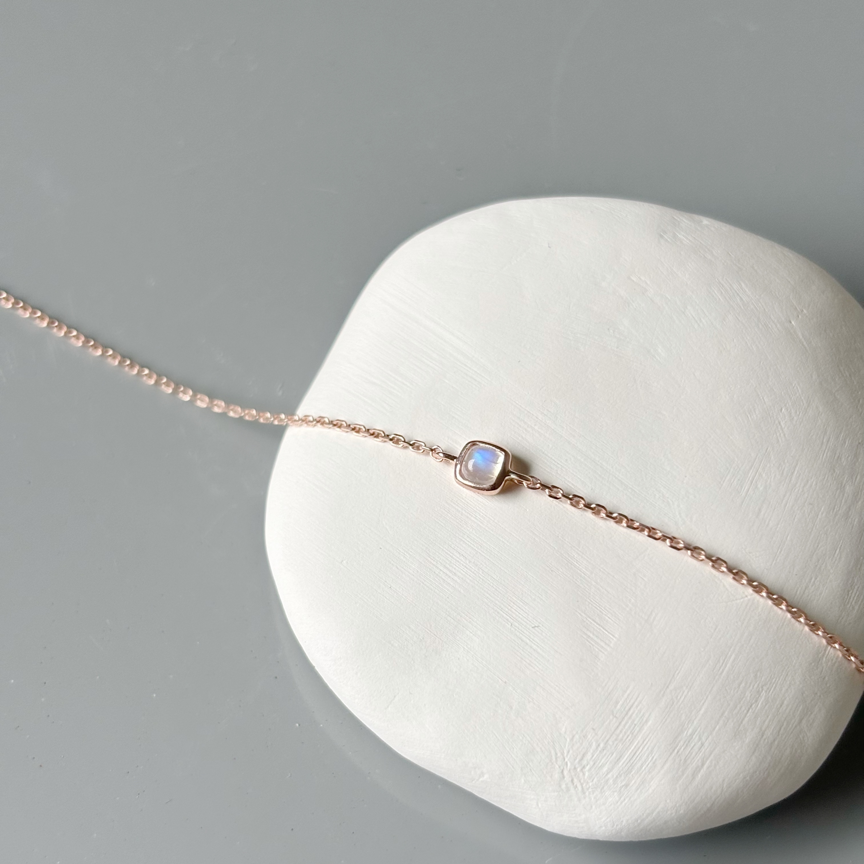 Cushion月光石手鏈