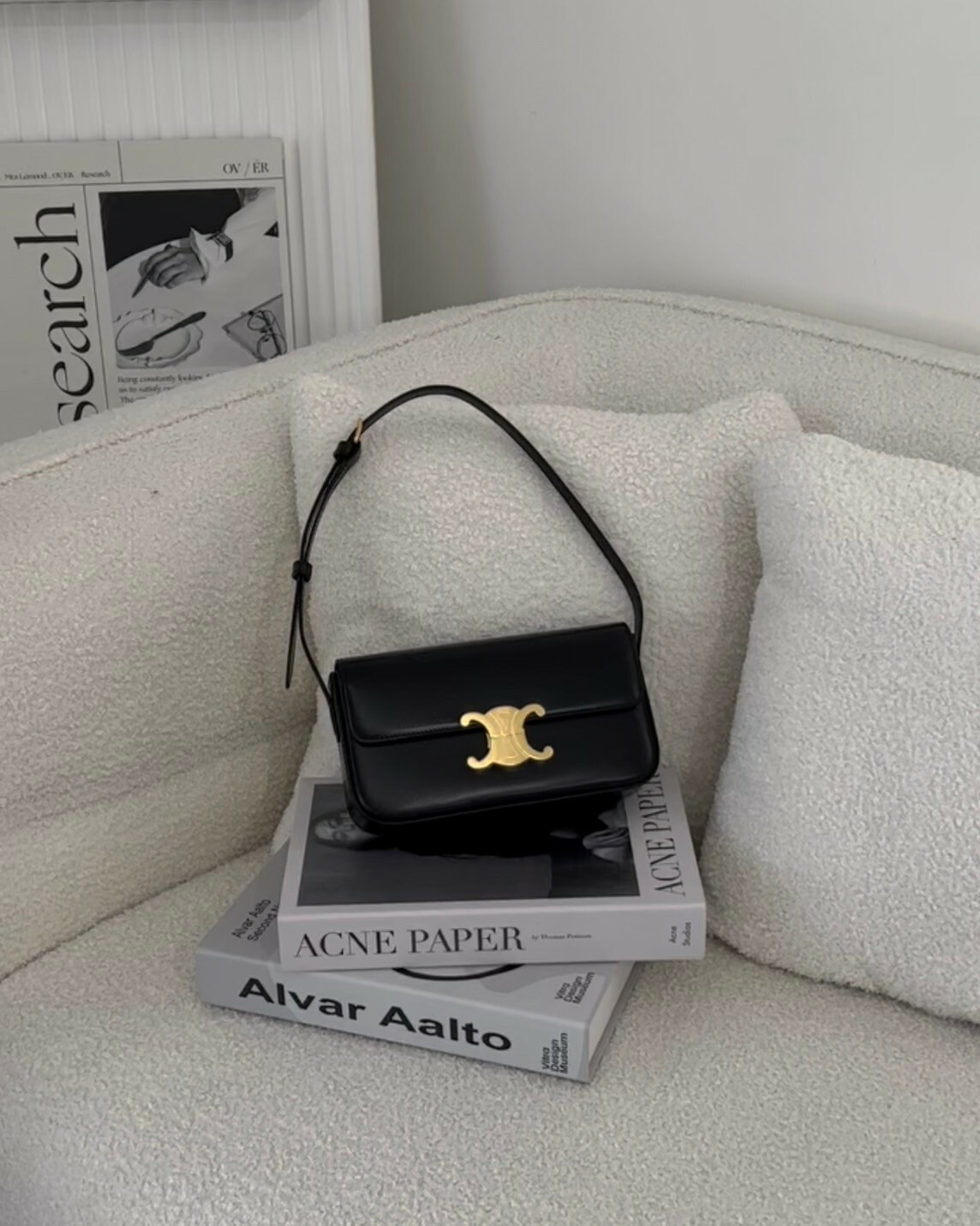 CELINE｜CLAUDE 凱旋門皮革腋下包 黑金