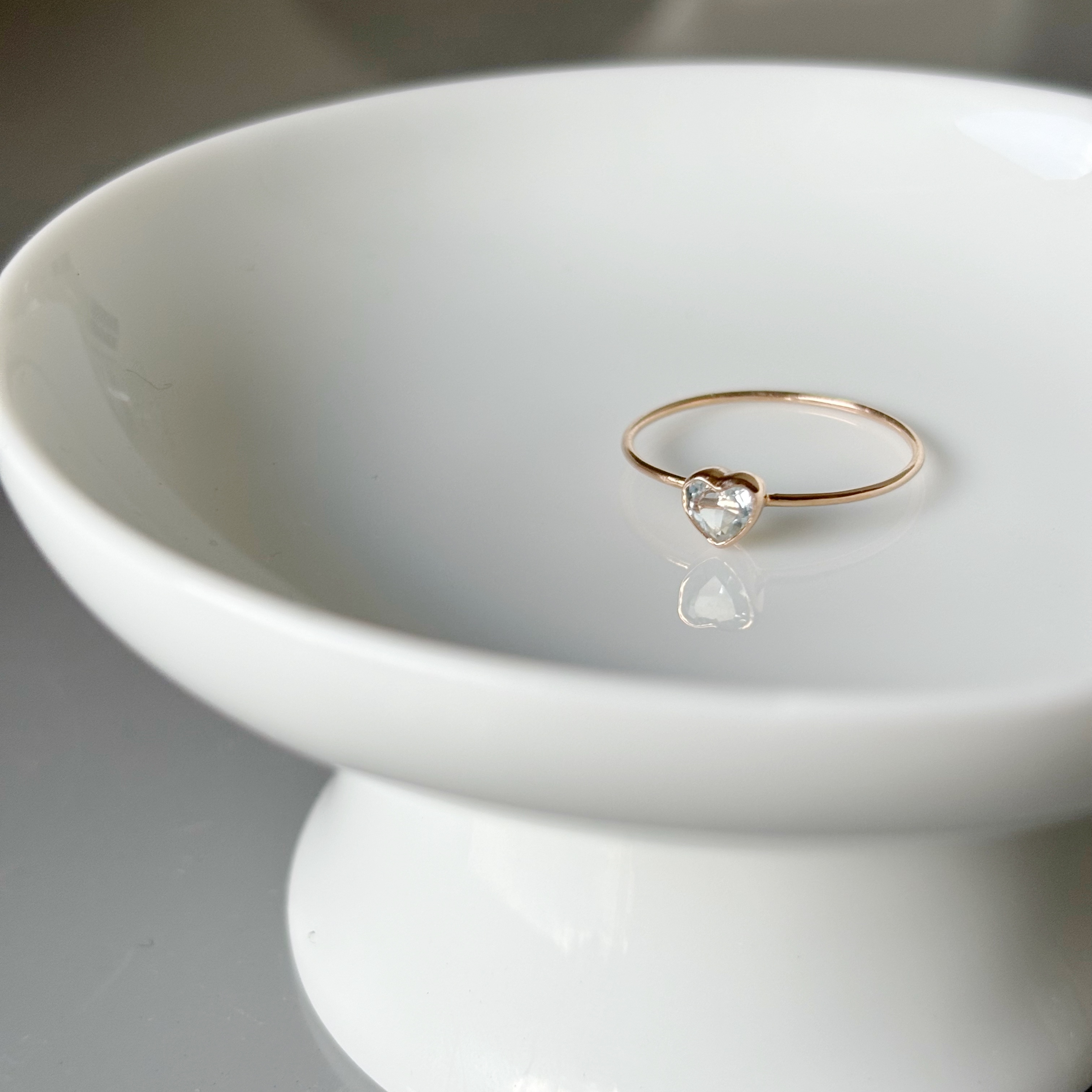 簡約鑽面愛心托帕石戒指