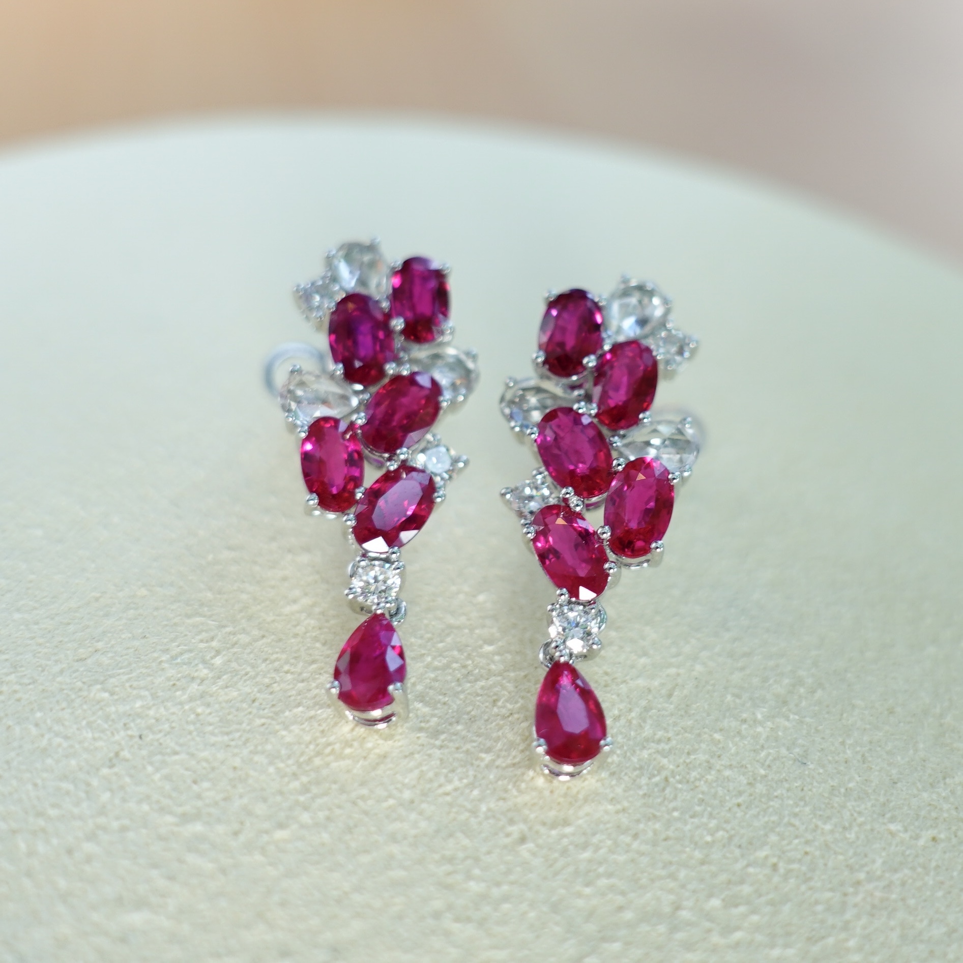 18K金緬甸紅寶石鑽石耳釘（帶GUILD證書）