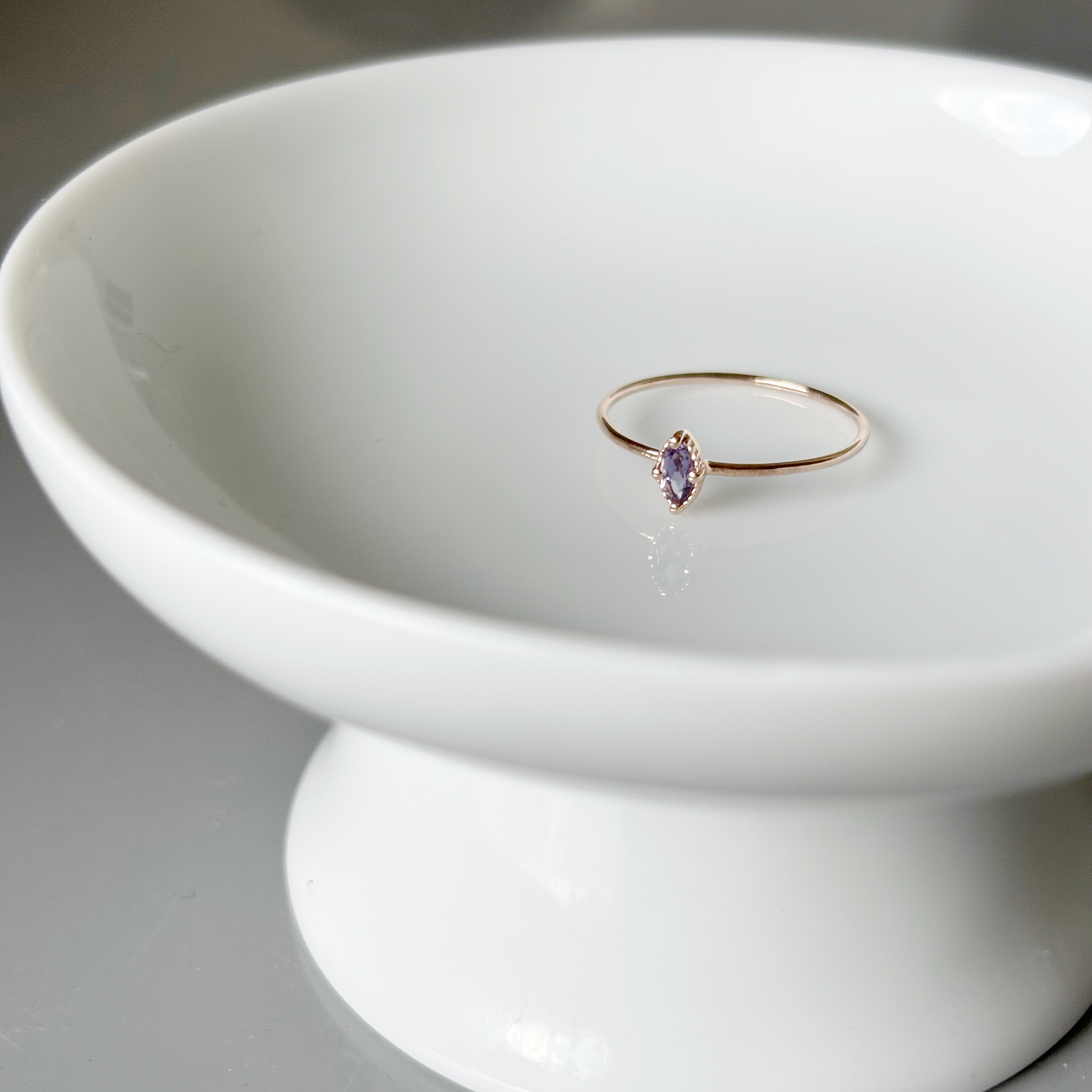 眼形菫青石戒指