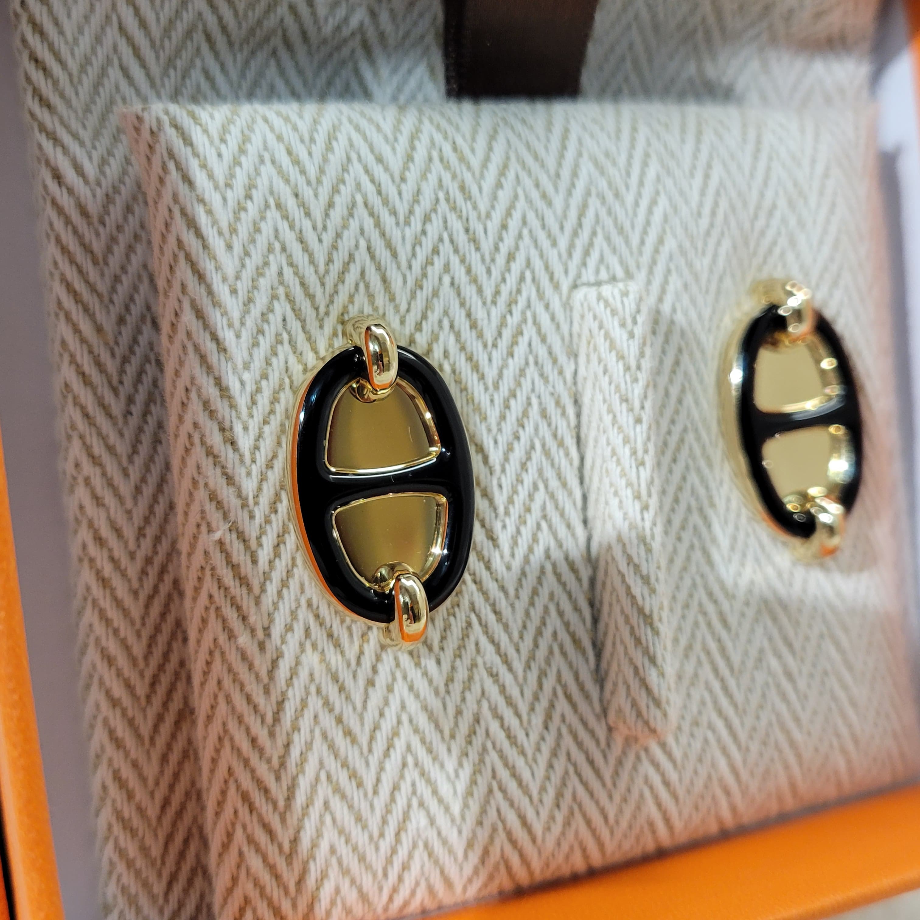 Hermes mini maillon earrings noir F 豬鼻耳環 黑金