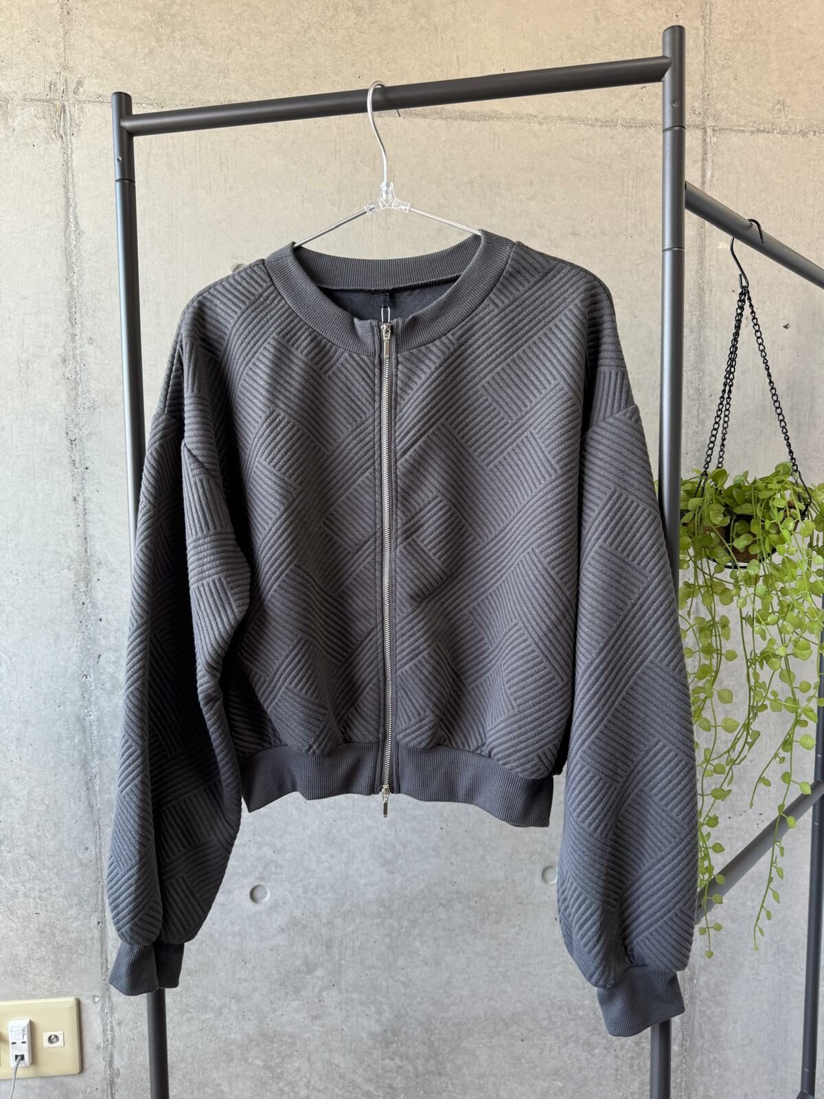 ｛ Special Price } 深灰色暗格紋拉鍊短外套【日本直送】