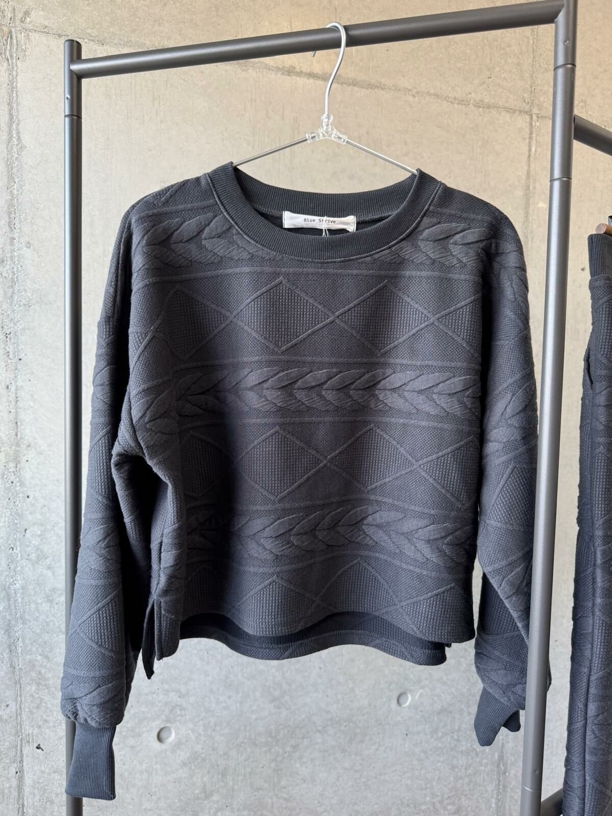 炭灰色冬日花紋前開衩直身裙衛衣兩件套【日本直送】