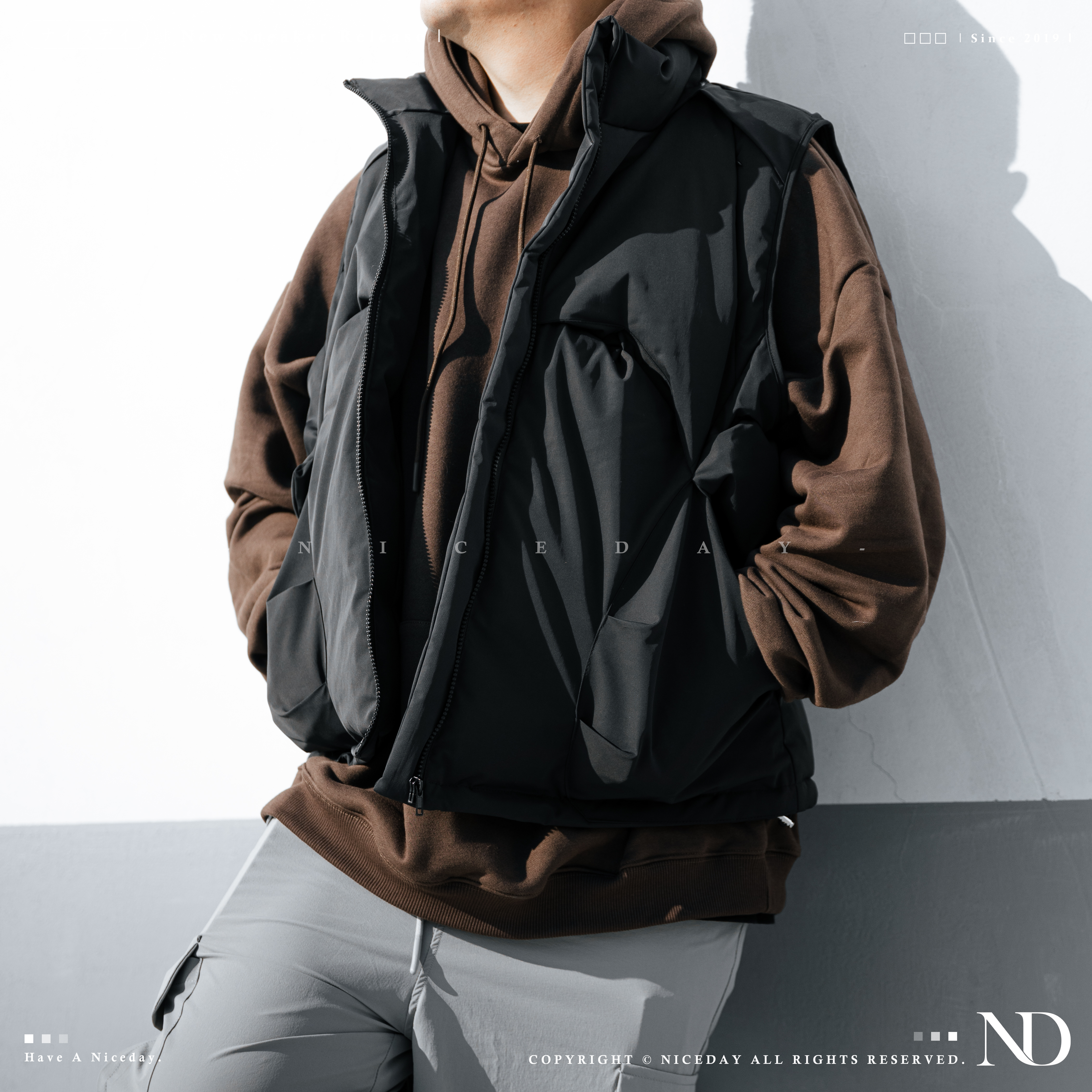 NICEDAY 預購 服飾 立領羽絨防風大口袋背心 輕羽絨 冬天 秋冬 米白 黑 兩色