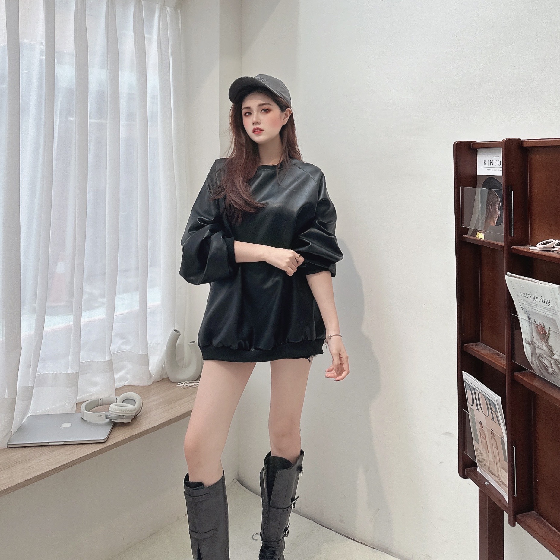 率性皮革圓領男友TEE/二色