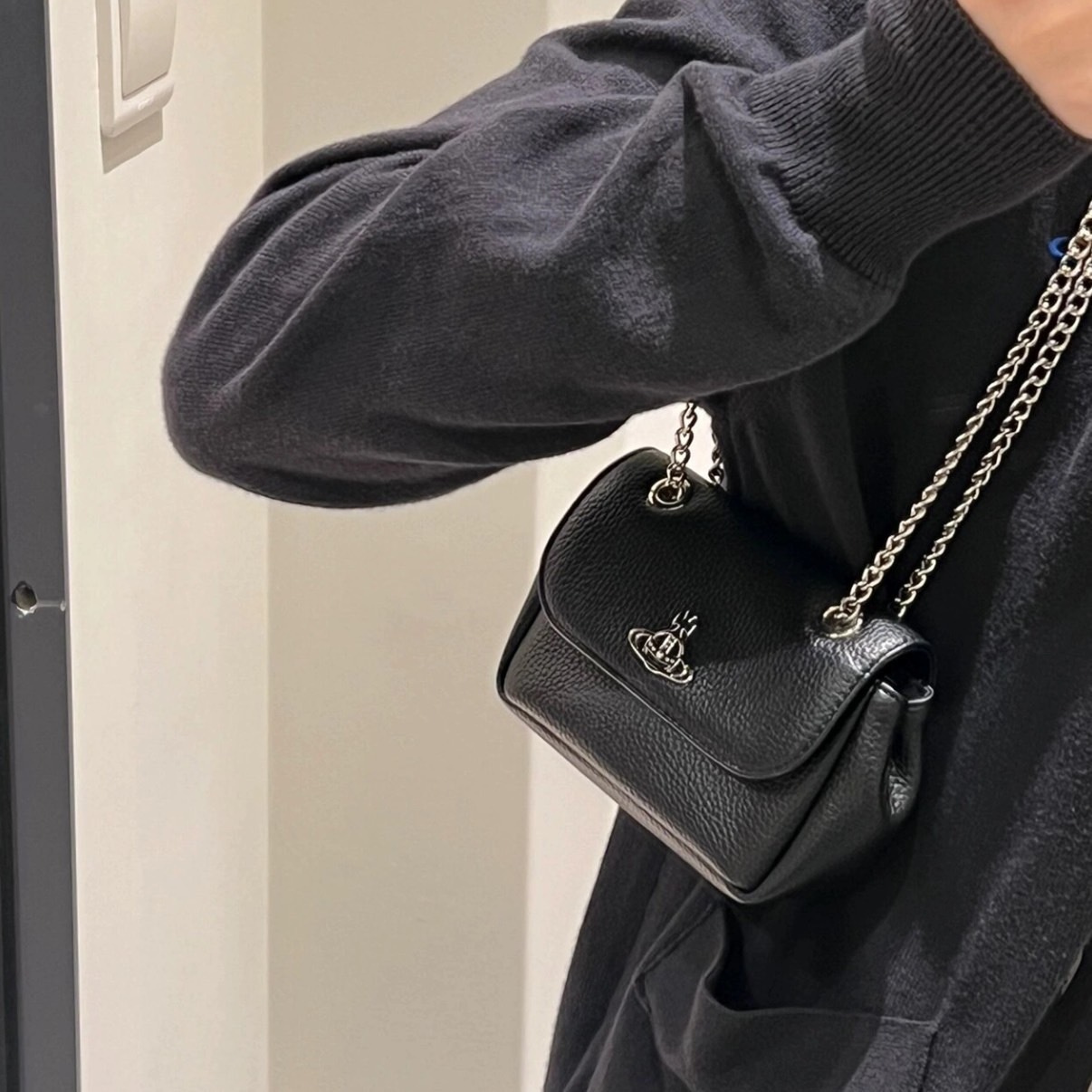 VIVIENNE WESTWOOD 西太后鏈條小包 黑色