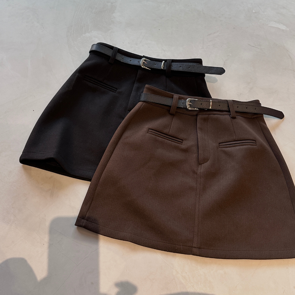 高級感磨毛呢A字短裙-附皮帶-2色 裙子(現貨)