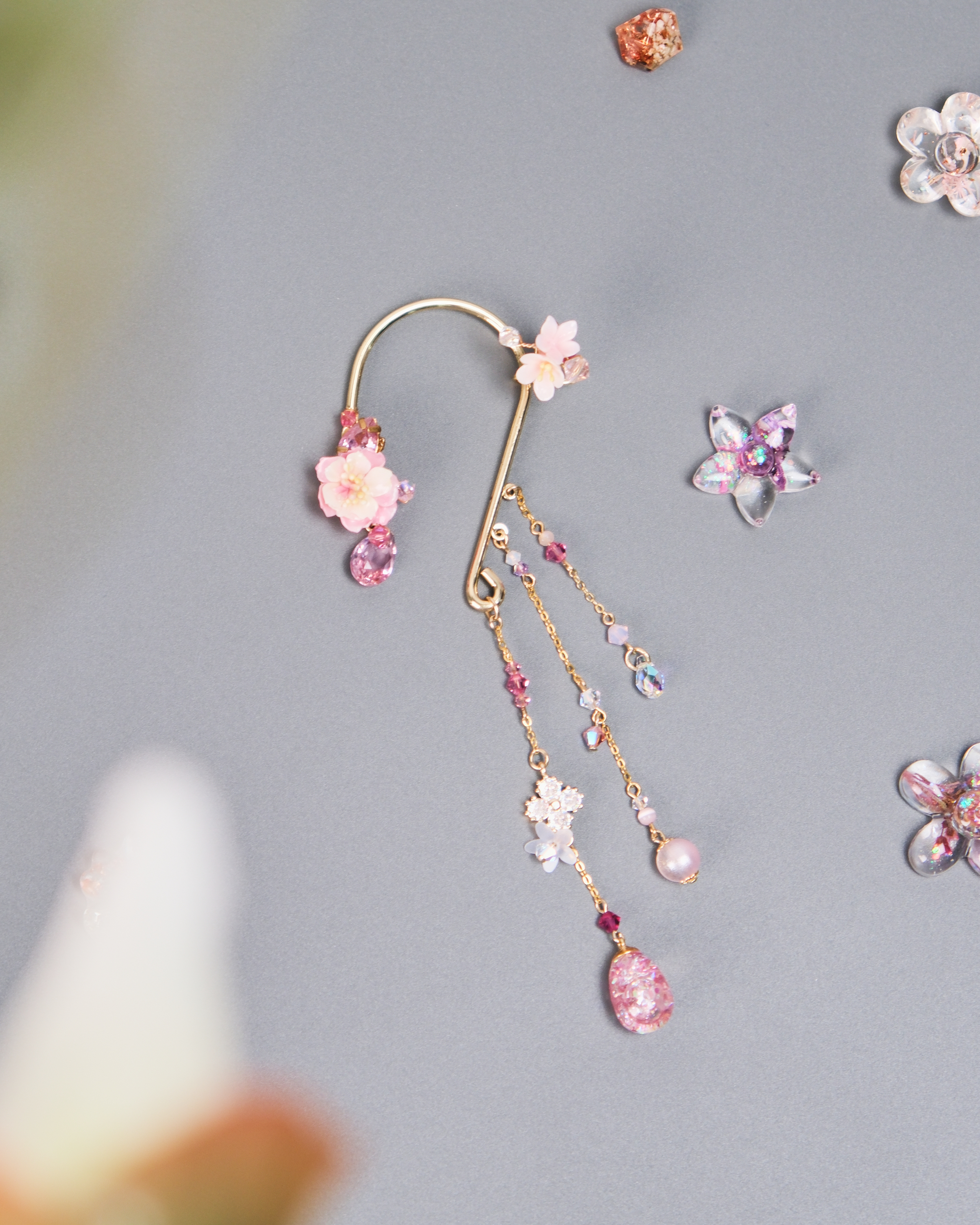 11440 Water Curtain Pendants Ear Cuff