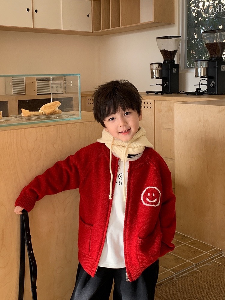 大笑臉紅色保暖針織拉鍊外套