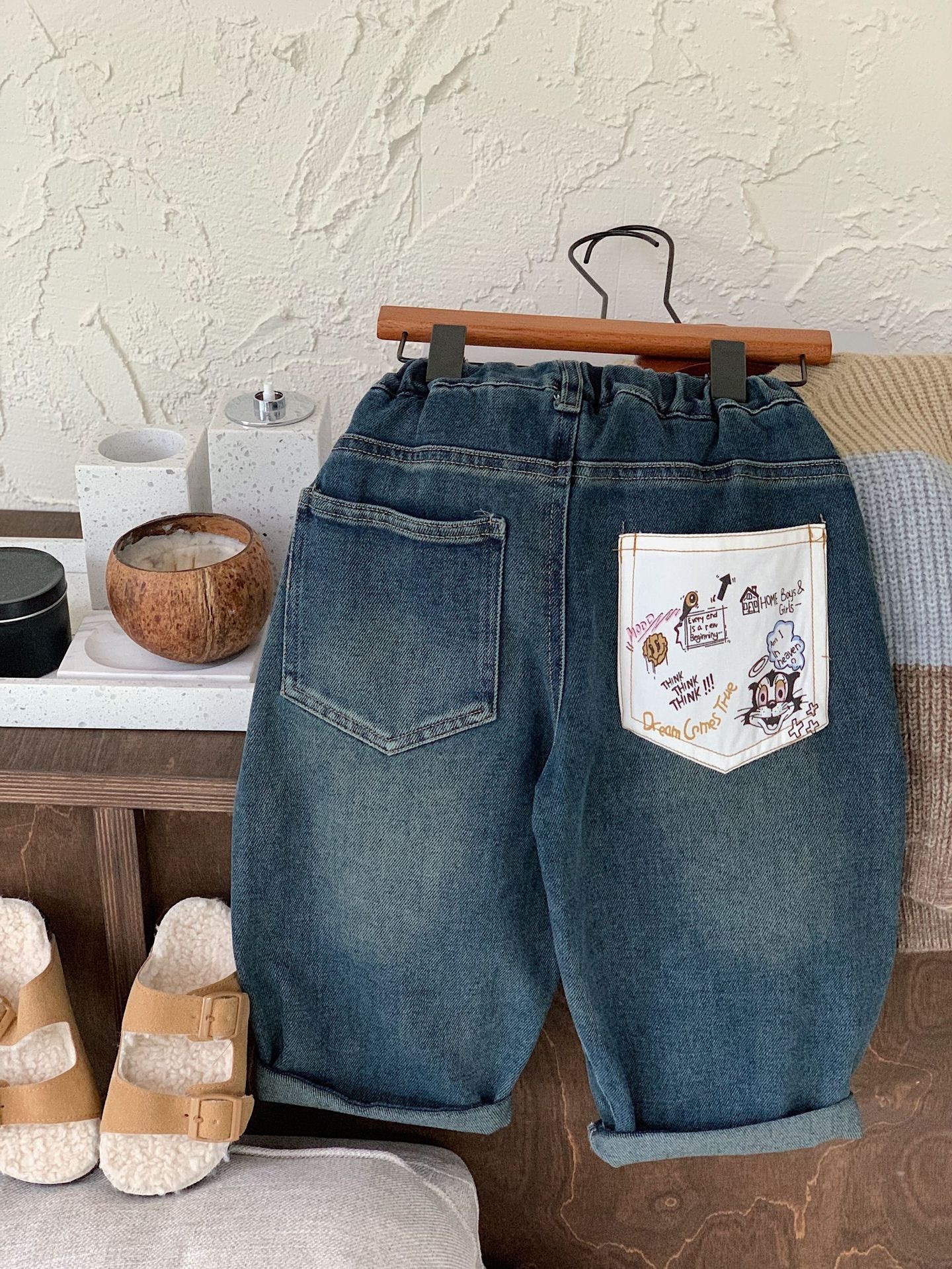 塗鴉口袋牛仔褲