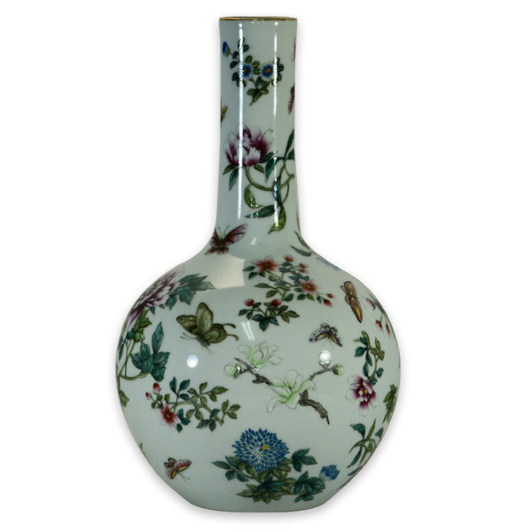 鹿港窯|清雅蝶舞｜粉彩天球瓷瓶｜仿乾隆御製珍藏版