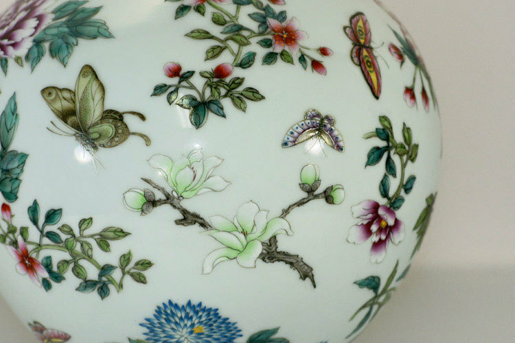 鹿港窯|清雅蝶舞|粉彩天球瓷瓶|仿乾隆御製珍藏版