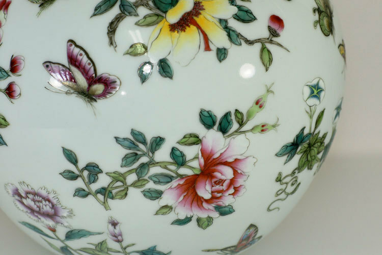 鹿港窯|清雅蝶舞|粉彩天球瓷瓶|仿乾隆御製珍藏版