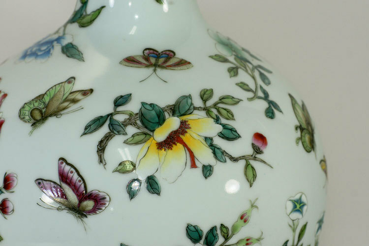 鹿港窯|清雅蝶舞|粉彩天球瓷瓶|仿乾隆御製珍藏版