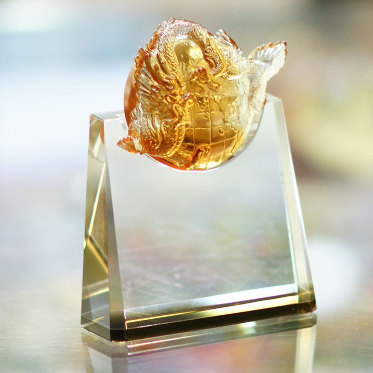 鹿港窯琉璃擺飾獎座｜龍鳳麒麟系列 龍行天下B 氣勢磅礡的琉璃擺飾與獎牌典範