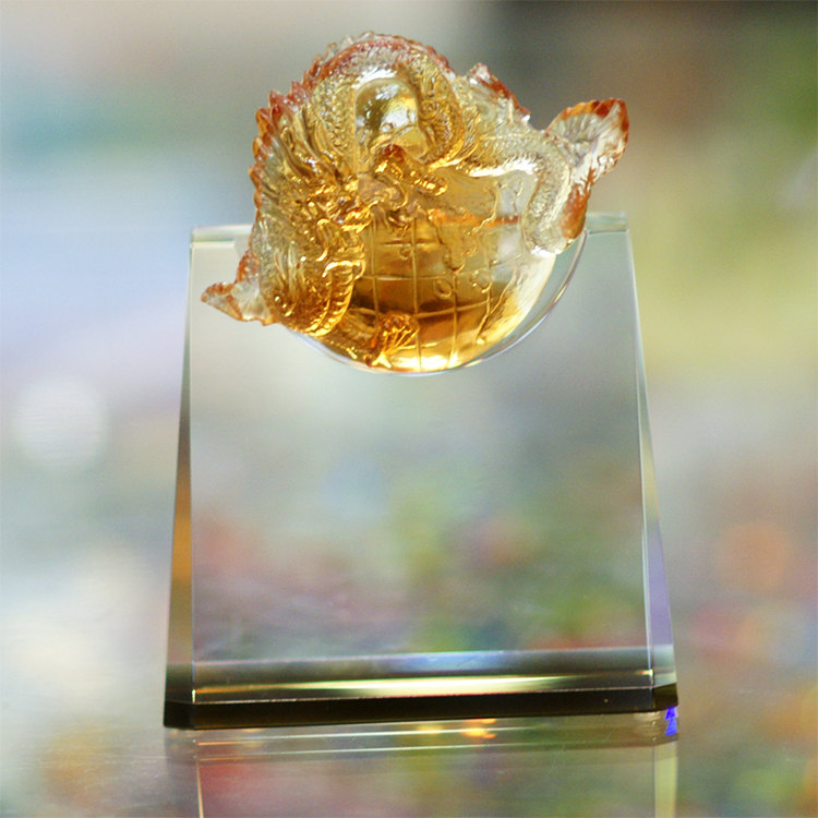 鹿港窯琉璃擺飾獎座｜龍鳳麒麟系列 龍行天下B 氣勢磅礡的琉璃擺飾與獎牌典範