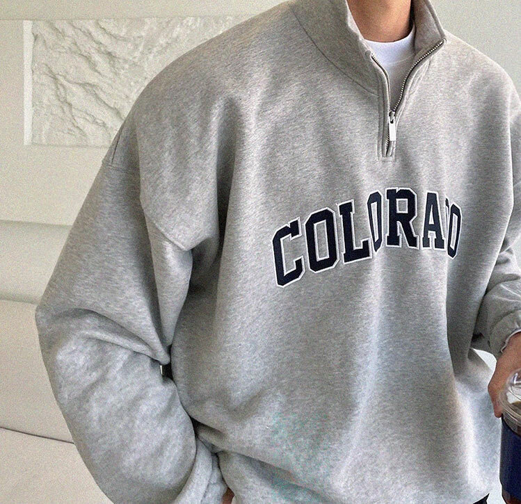 SIMPLEACTION Colorado半高領大學上衣