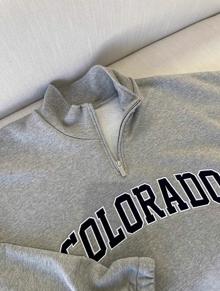 SIMPLEACTION Colorado半高領大學上衣