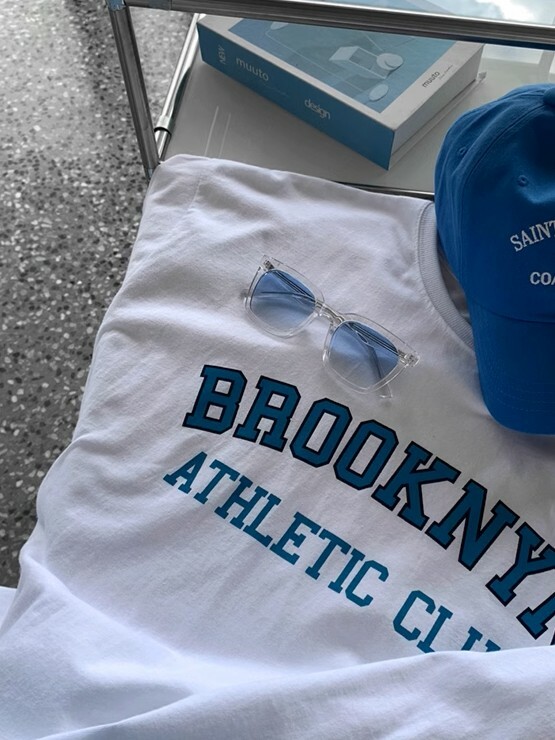 SIMPLEACTION Brooknyn短袖上衣