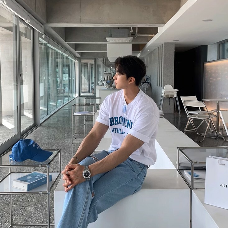 SIMPLEACTION Brooknyn短袖上衣