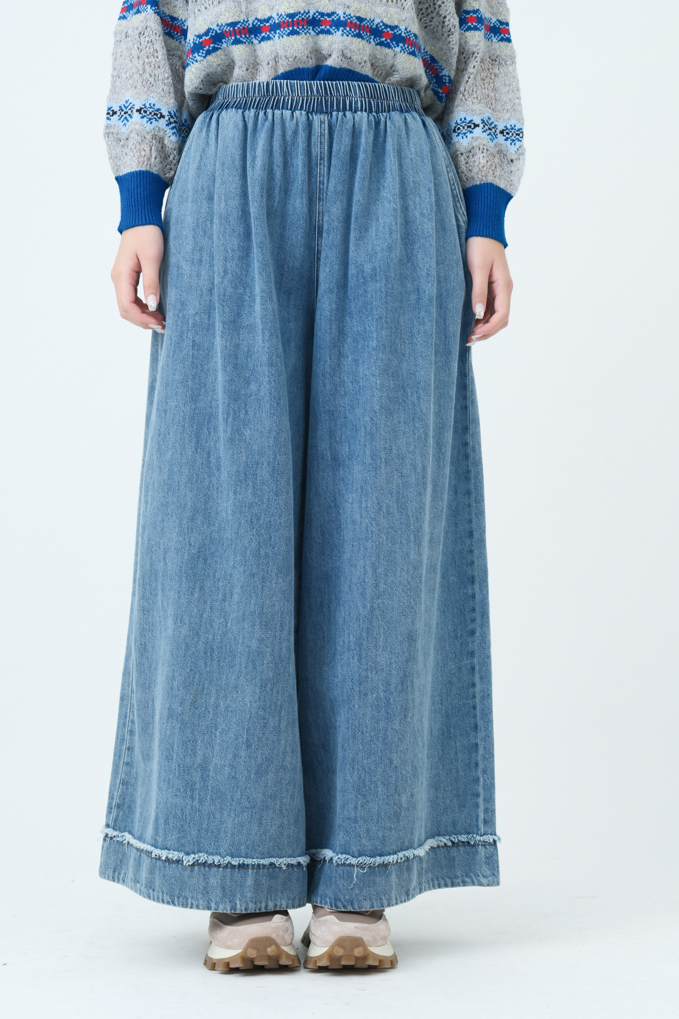 披邊腳級牛仔闊裙褲  (現貨款式）